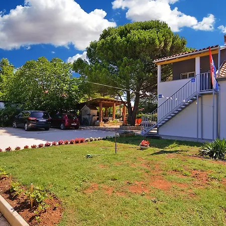 Apartment Josip 1713